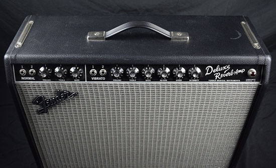 Fender Deluxe Reverb Reissue 65 avec footswitch