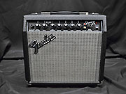 FENDER FRONTMAN 15 R DP04930 FENDER FRONTMAN 15 R