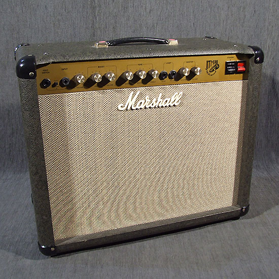 Marshall JTM 30 avec housse et footswitch