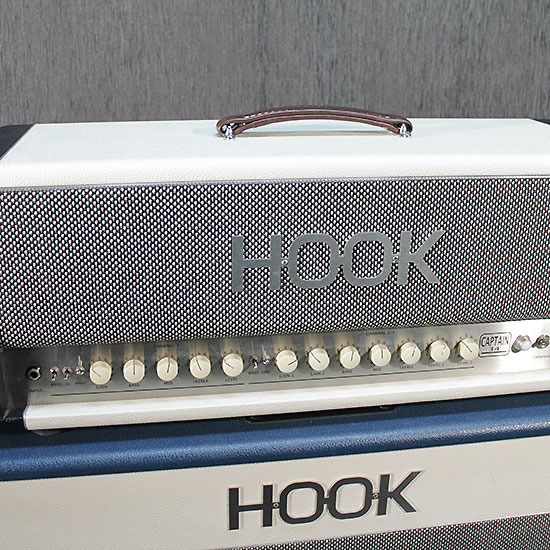 Hook Captain 34 100W avec footswitch