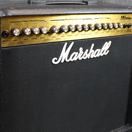 Marshall MG100DFX avec footswitch