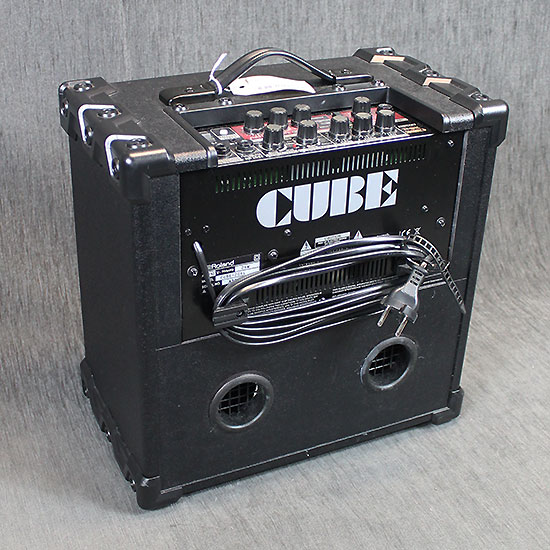 Roland Cube 20XL avec housse