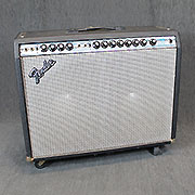 Fender Twin Reverb HP JBL avec footswitch DP01086 Fender Twin Reverb HP JBL avec footswitch