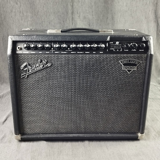 Fender Deluxe 900