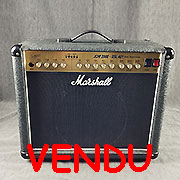 Marshall JCM2000 DSL 401 avec footswitch