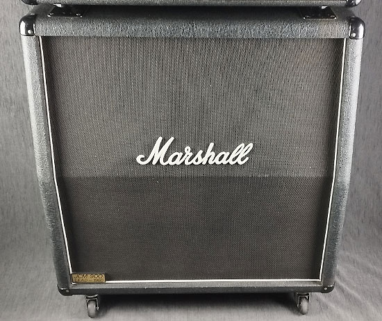 Marshall JCM900 4100 et JCM900A avec footswitch