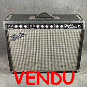 Fender Vibrolux avec footswitch et housse