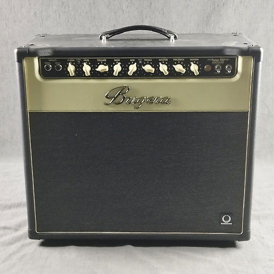 Bugera Vintage J75 avec footswitch