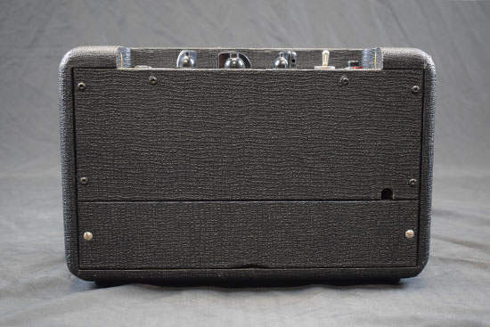 VOX ESCORT DE 1974