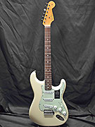FENDER STRATOCASTER VINTERA II